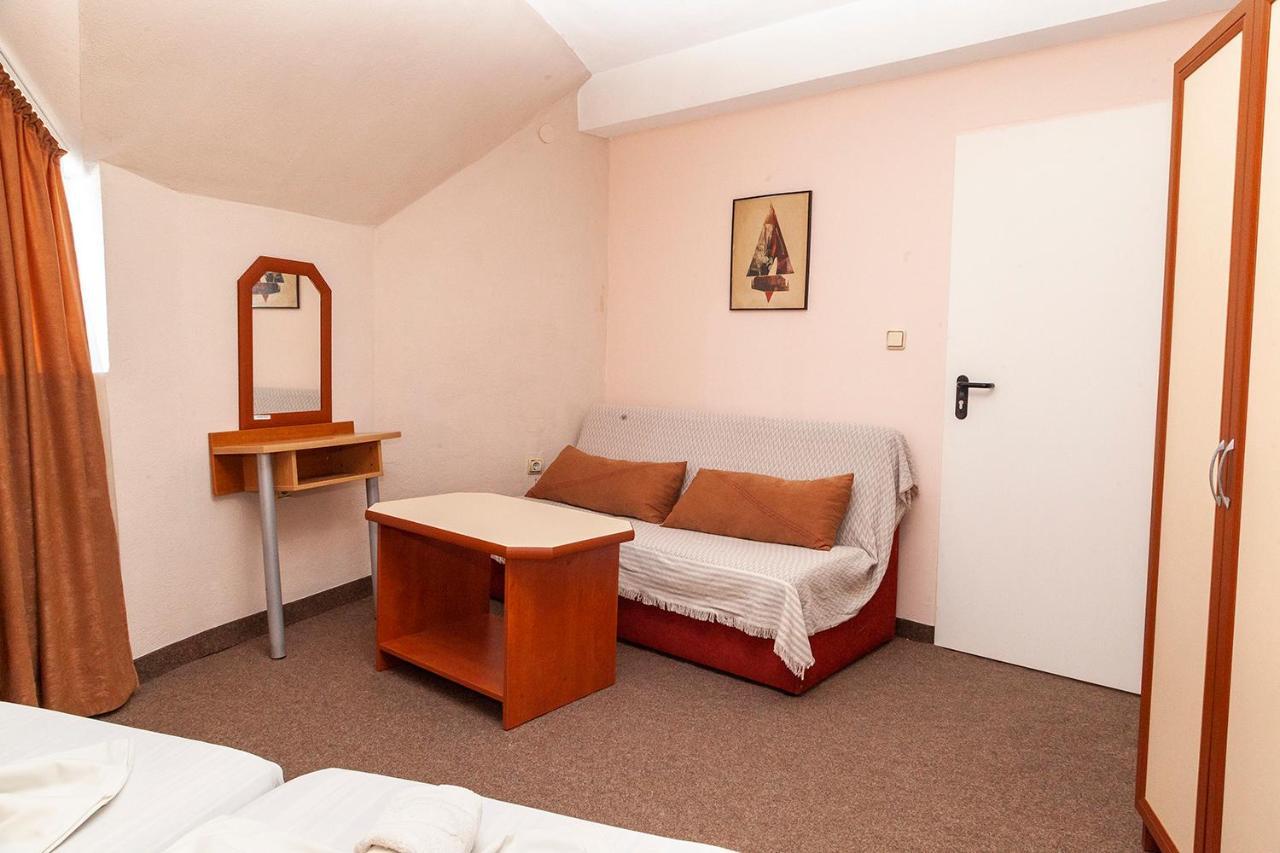 Ravda Bay Guest House エクステリア 写真