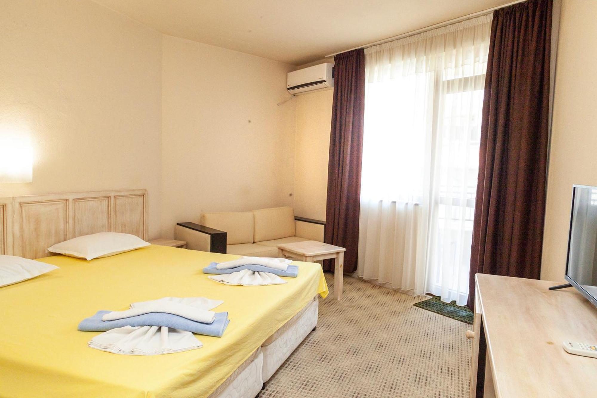 Ravda Bay Guest House エクステリア 写真