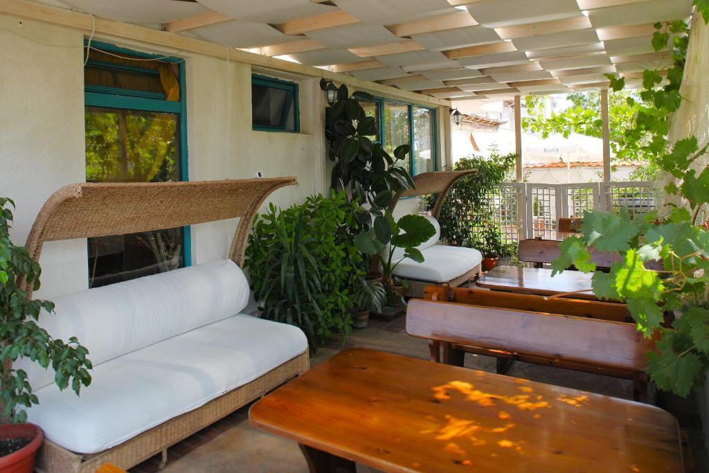 Ravda Bay Guest House エクステリア 写真