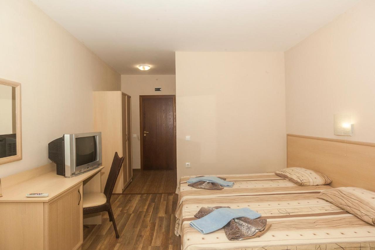Ravda Bay Guest House エクステリア 写真